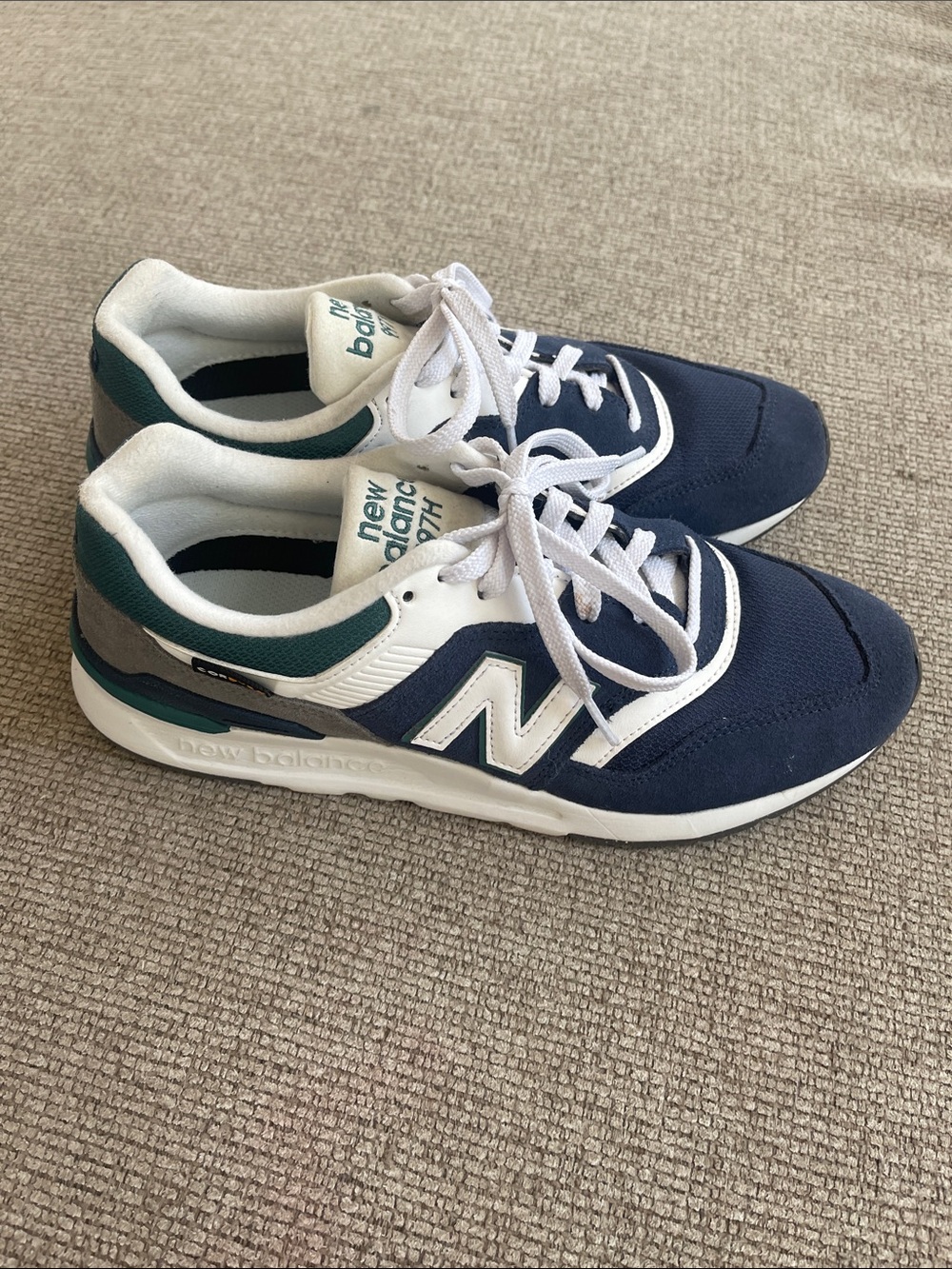New Balance Navy, White & Green Casual Running Shoes